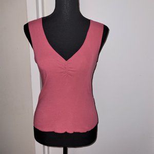 Hard Tail Pink V-Neck Tank - M